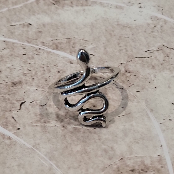 None Jewelry - Snake Ring